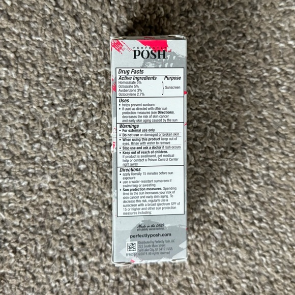 Perfectly Posh "Block It Like It's Hot" face moisturizer - Picture 2 of 3